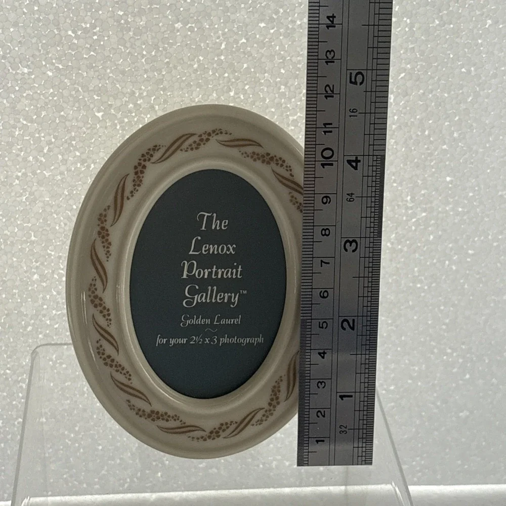 Lenox golden laurel